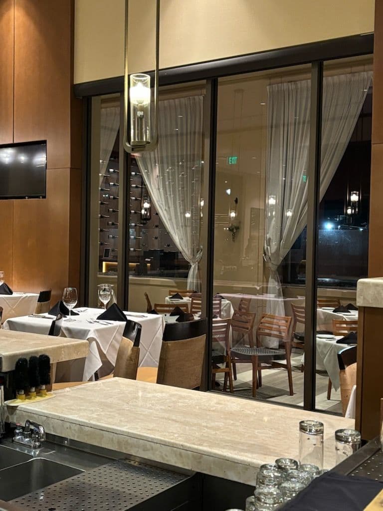 Gallery photos for Restaurant Window Cleaning in Santa Clara: Image #3