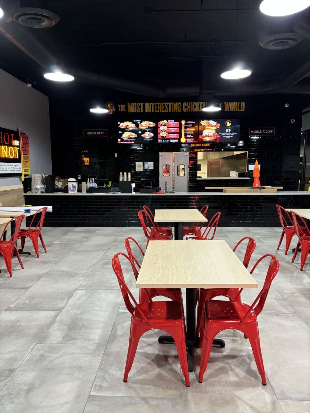 Gallery photos for Restaurant Interior Cleaning Project: Image #5
