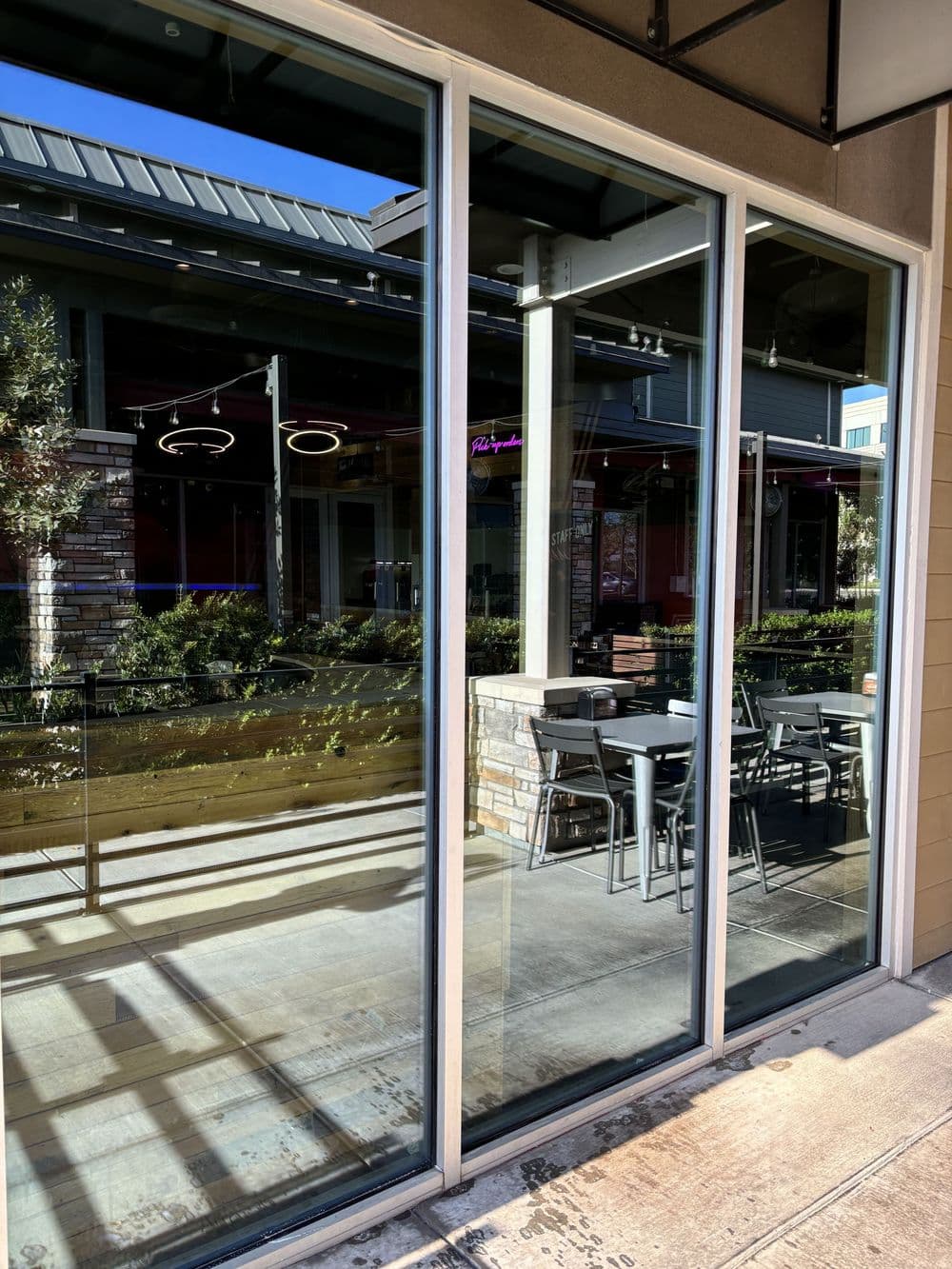 Gallery photos for Restaurant Interior and Exterior Deep Clean: Image #1