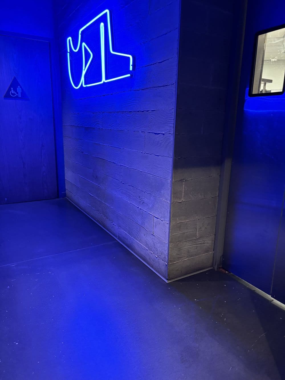 Gallery photos for Restaurant Interior and Exterior Deep Clean: Image #5