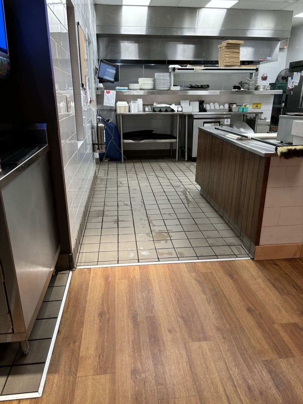 Gallery photos for Comprehensive Restaurant Deep Clean: Image #4